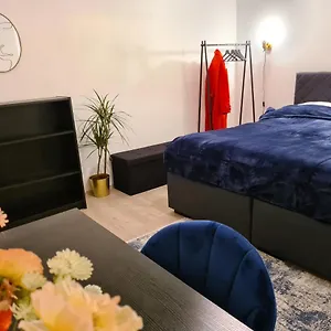 Apartment Theox No 6 Royal Blue Für 4 Personen, City Airport Mannheim